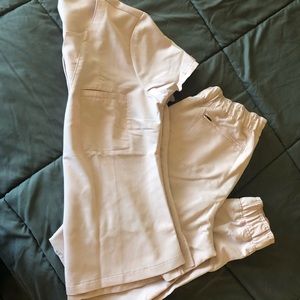 Jaanuu scrubs in blush pink